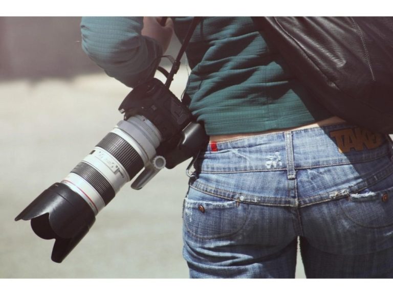 The Importance of Choosing the Right Photographer for Your Headshots