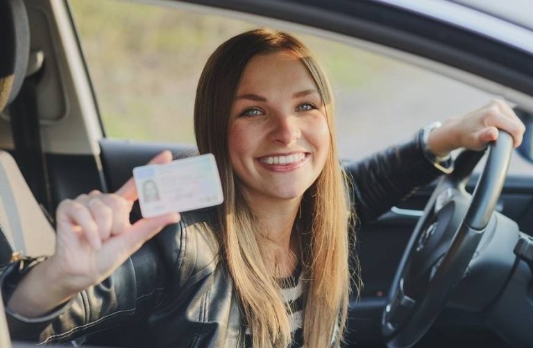 How the European Car and Driving Licence Information System Simplifies Cross-Border Vehicle Registration
